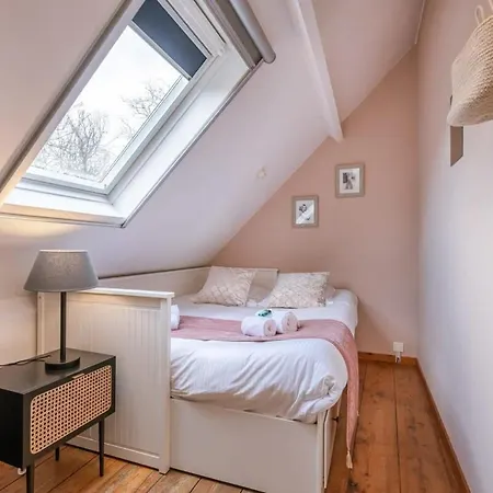 Huswell - Charming Town-house In The Center Of Nyaraló