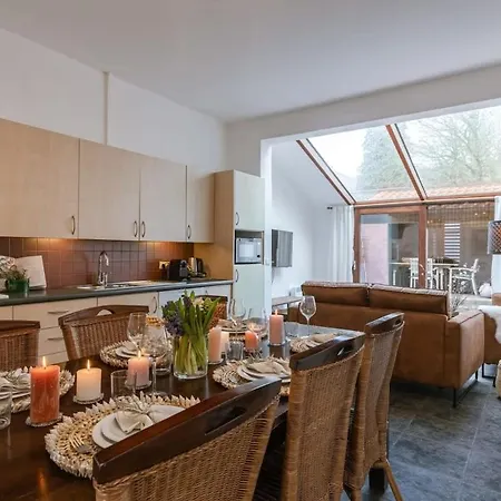 Nyaraló Huswell - Charming Town-house In The Center Of